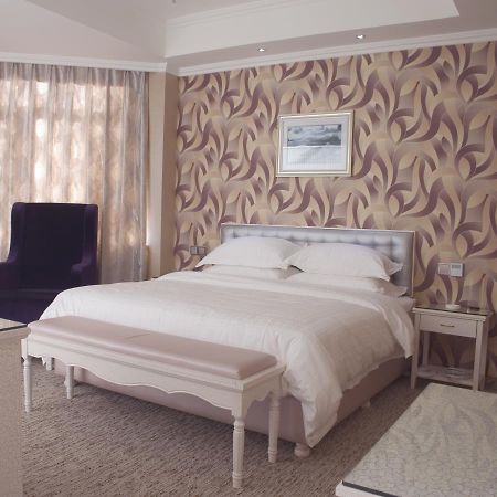 Xinyijia City Hotel Urumqi Exterior foto